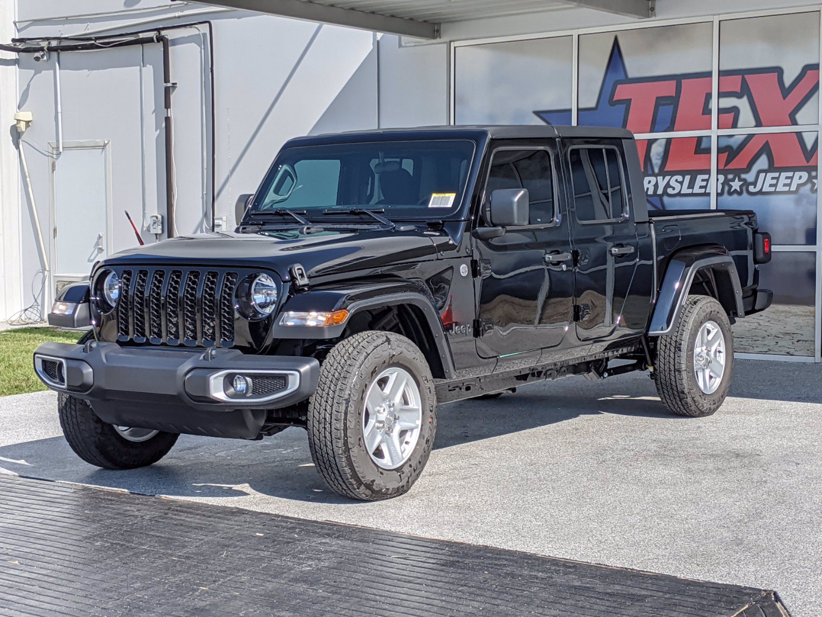 New 2021 JEEP Gladiator Sport S Crew Cab in Humble #ML506521 | Texan ...