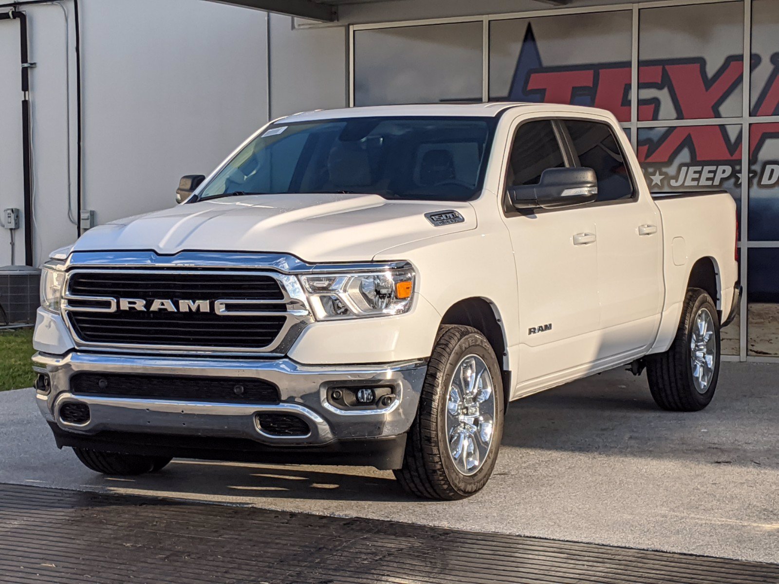 New 2021 Ram 1500 Lone Star Crew Cab In Humble #mn502180 